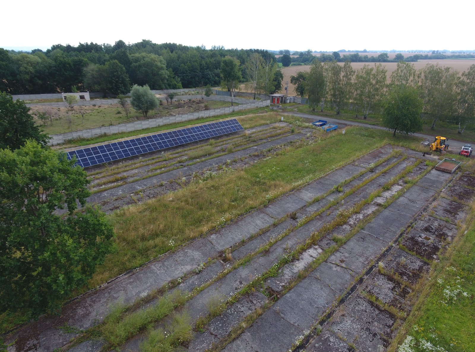 Fotovoltaická elektrárna a technické zázemí