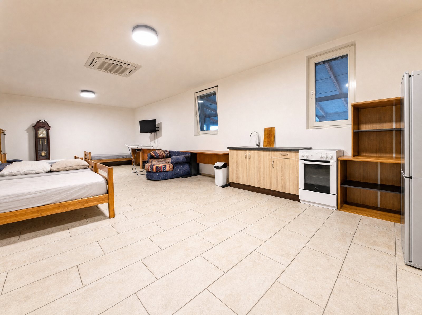 Guest Room – photo 1