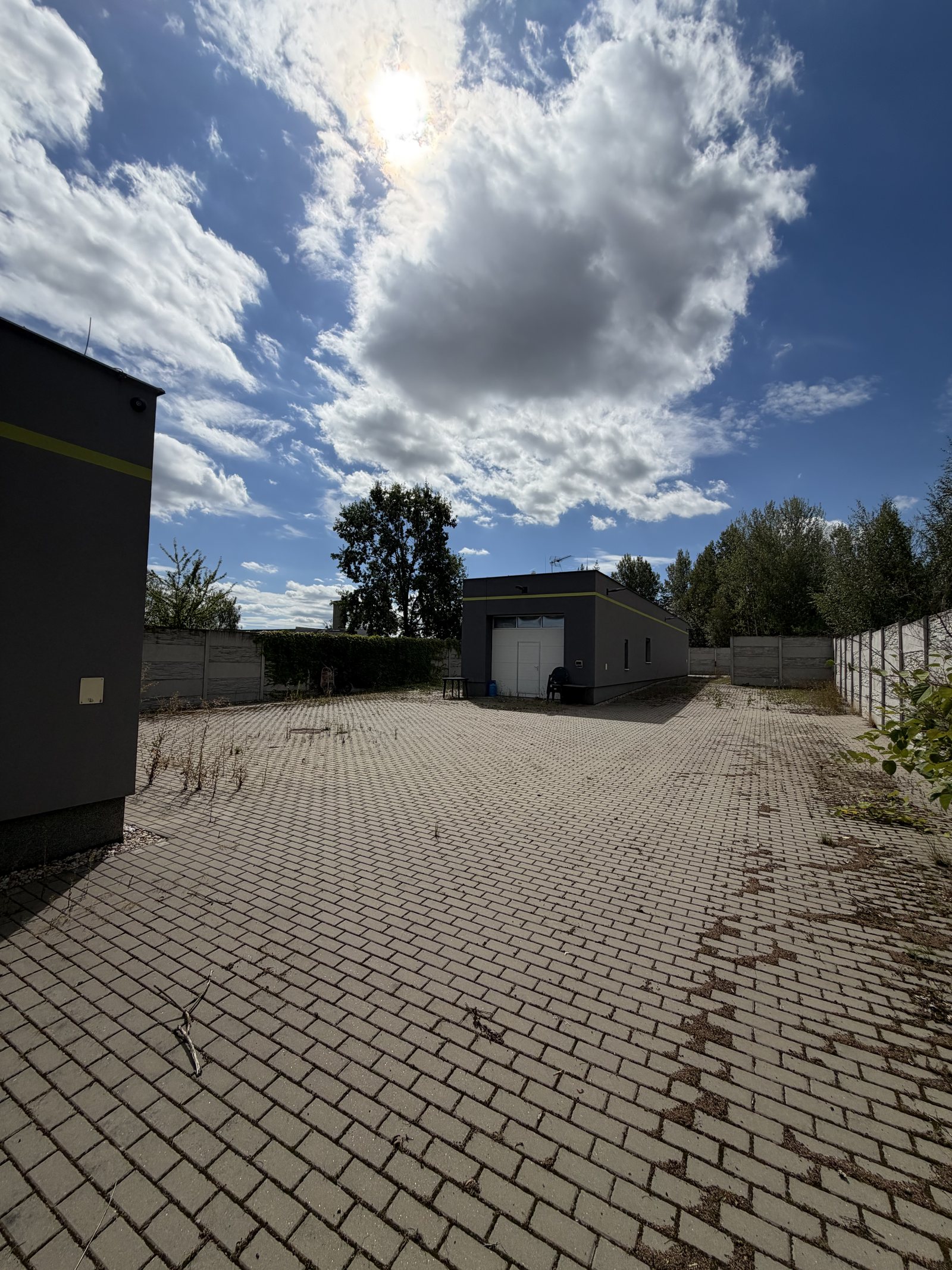 Building 1 – photo 2