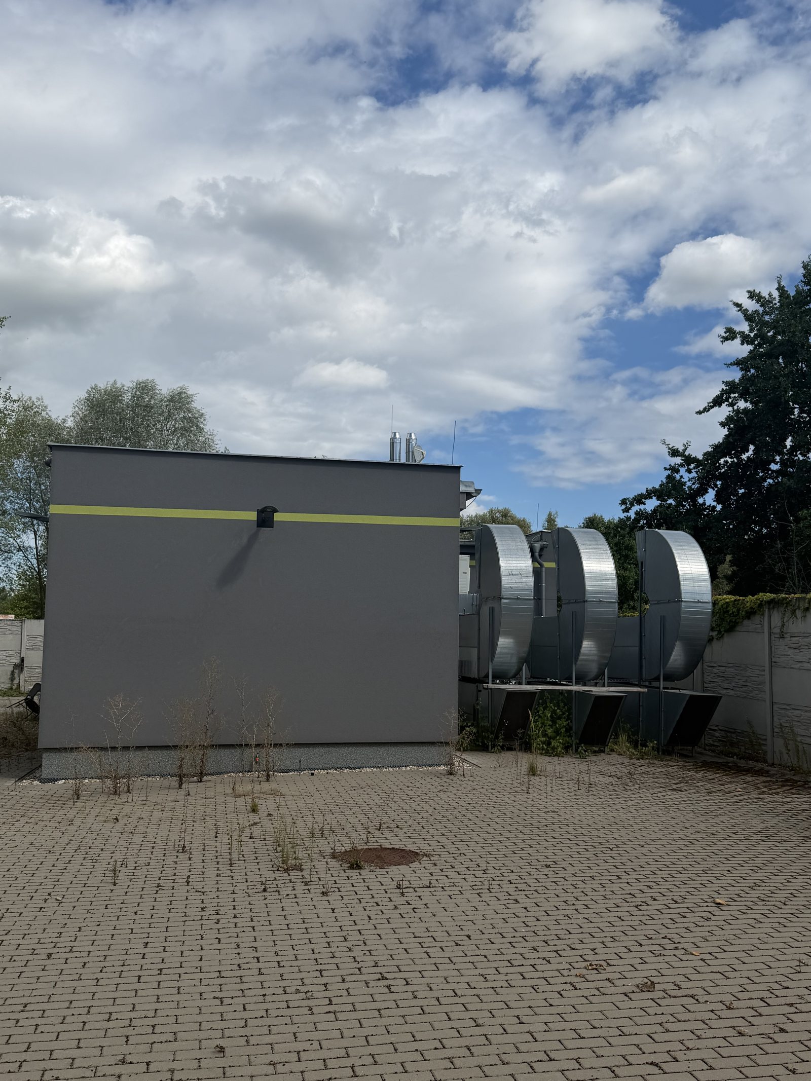 Building 1 – photo 3