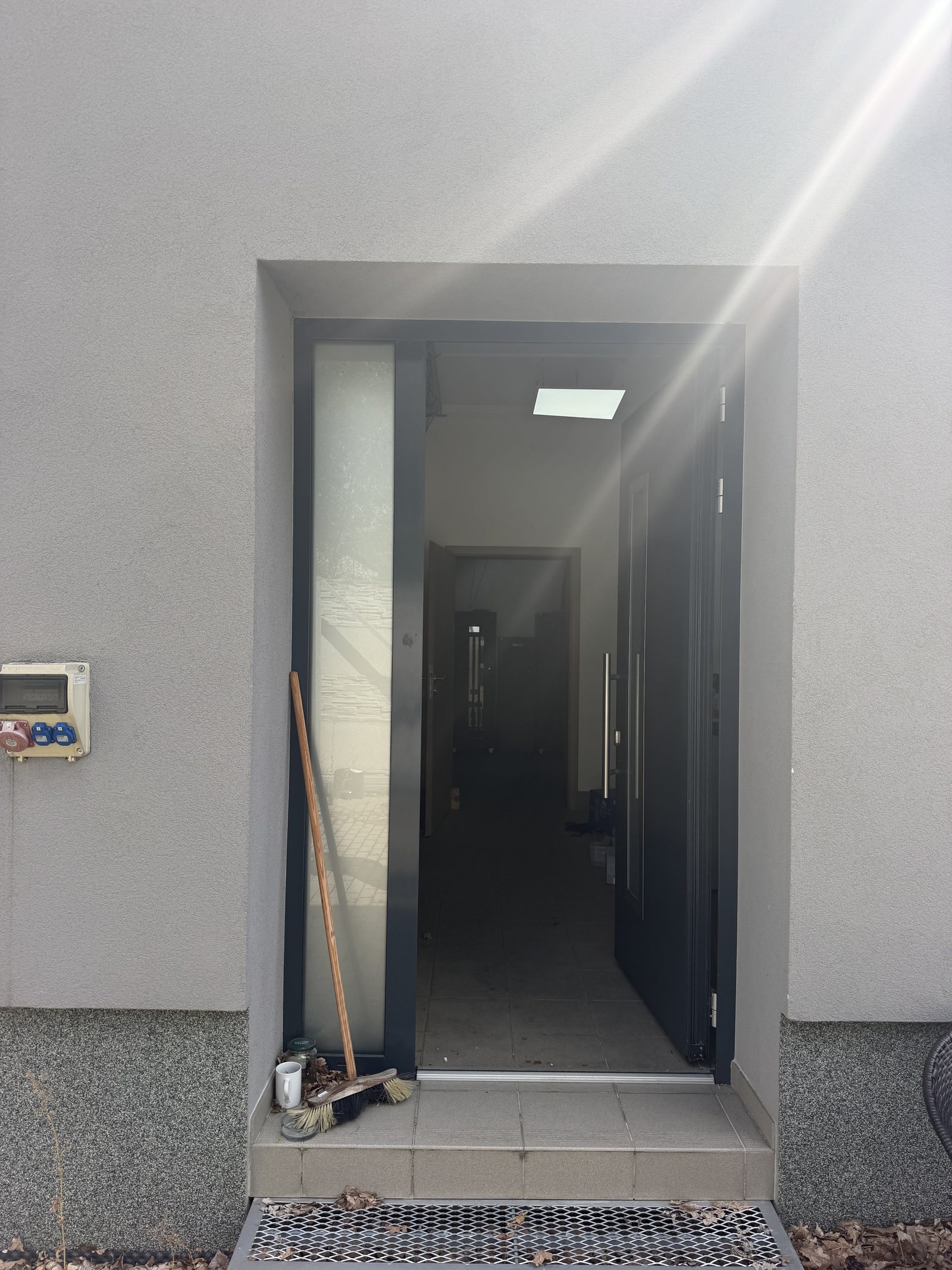 Building 2 – photo 2