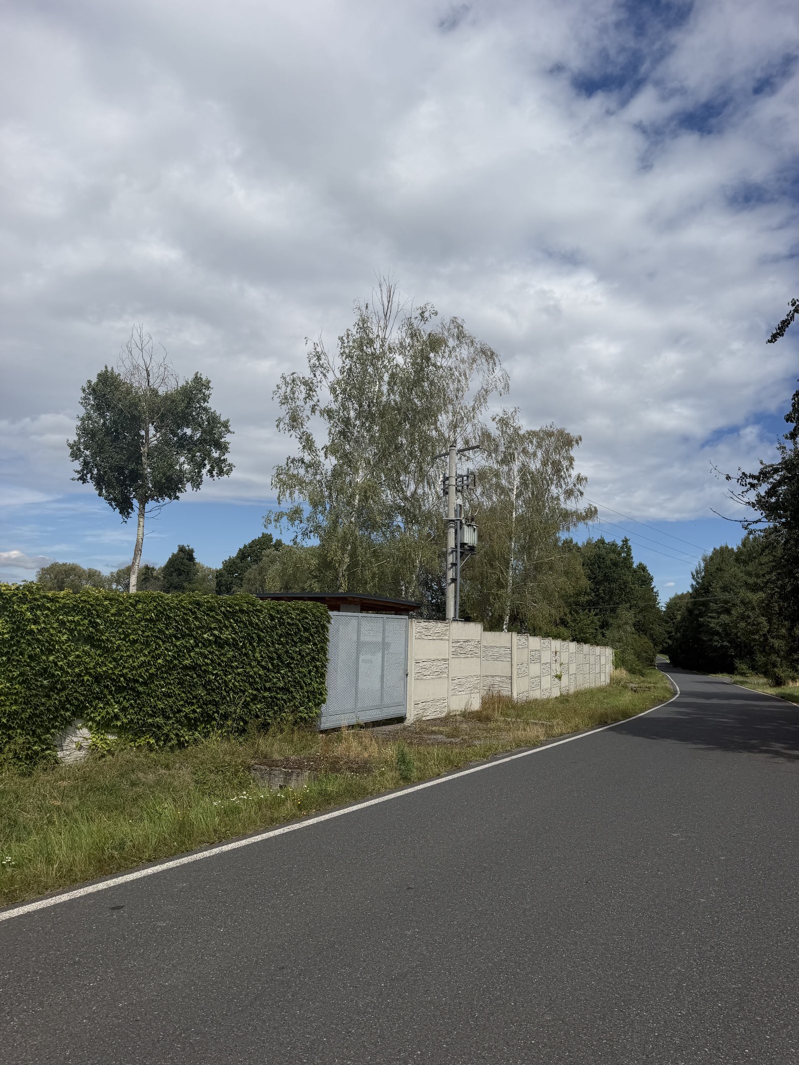 Access Road – photo 3